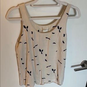 Flowy top with pattern